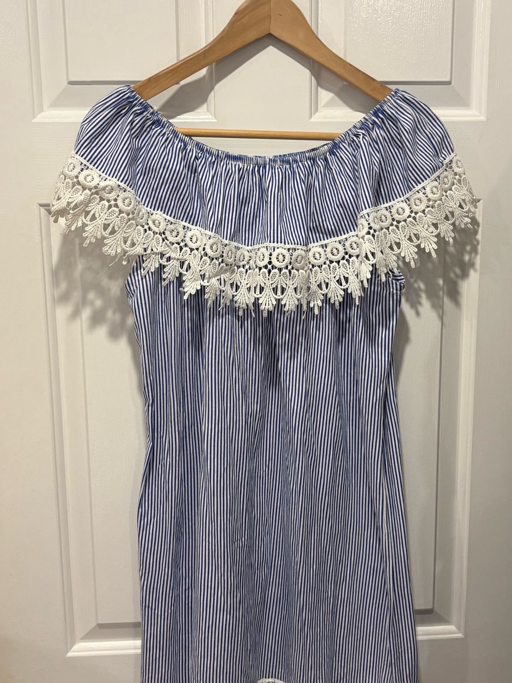 Blue & White Striped Off-Shoulder Mini Dress Size M – Lace Trim - Picture 3 of 5